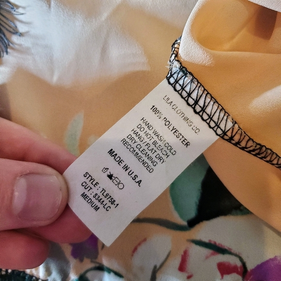 NWT Fab'rik Lila Triangle Inset Peach Floral Lace Trim Cami Women's Size Medium - Picture 7 of 16